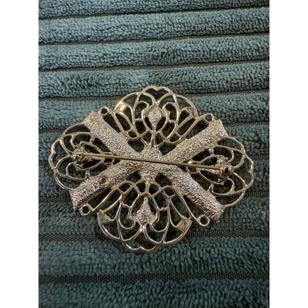 Vintage Sarah Coventry Brooch Coral Cabochons Gold Tone‎ Lattice Pin Jewelry